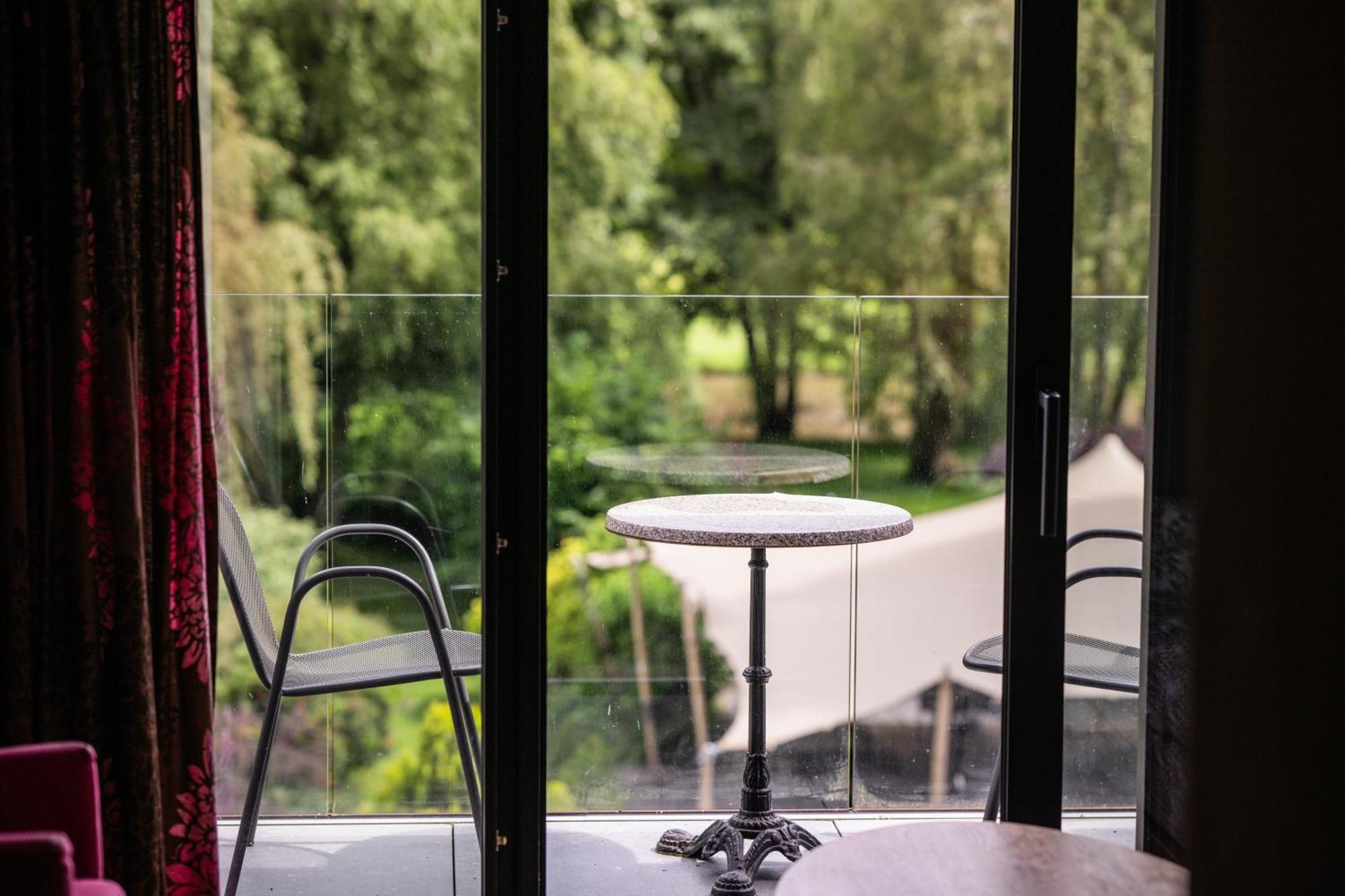 Hostellerie La Claire Fontaine, Logis Hotels & Spa لاروش ان اردين المظهر الخارجي الصورة